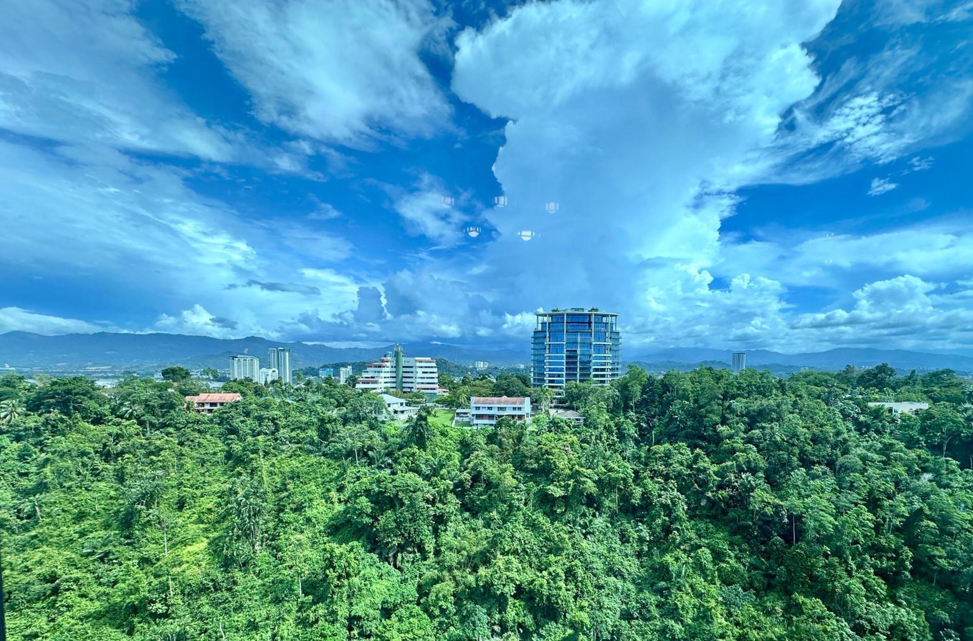 Jq1 Sea & Pool Or City View Wifi I Washing Machine For Some Units I Cuckoo Water Jesselton Quay By R2 Kota Kinabalu Extérieur photo